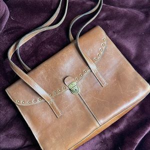 Selling my Patricia Nash bag! I love this bag but I have to start downsizing 🥺